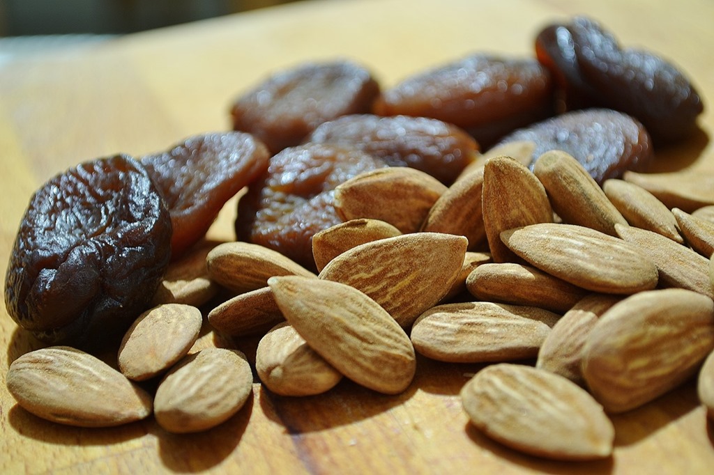 Dateland Dates Almond